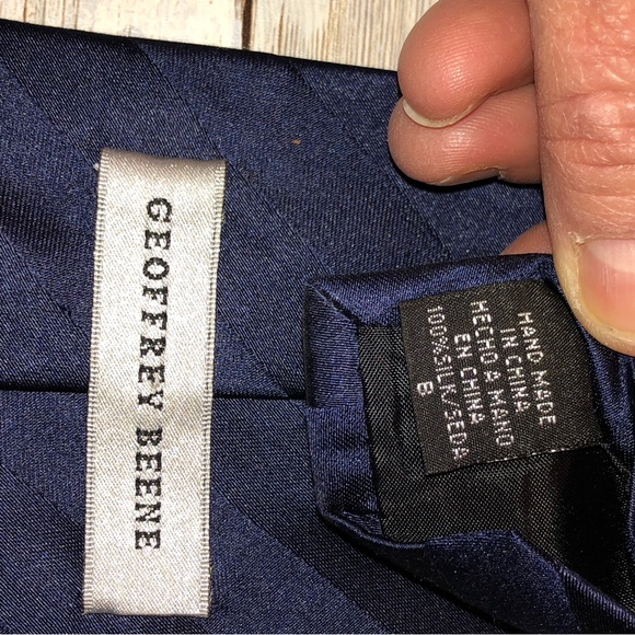 Geoffrey Beene, bundle of four, 100% silk men’s neckties - Picture 11 of 11